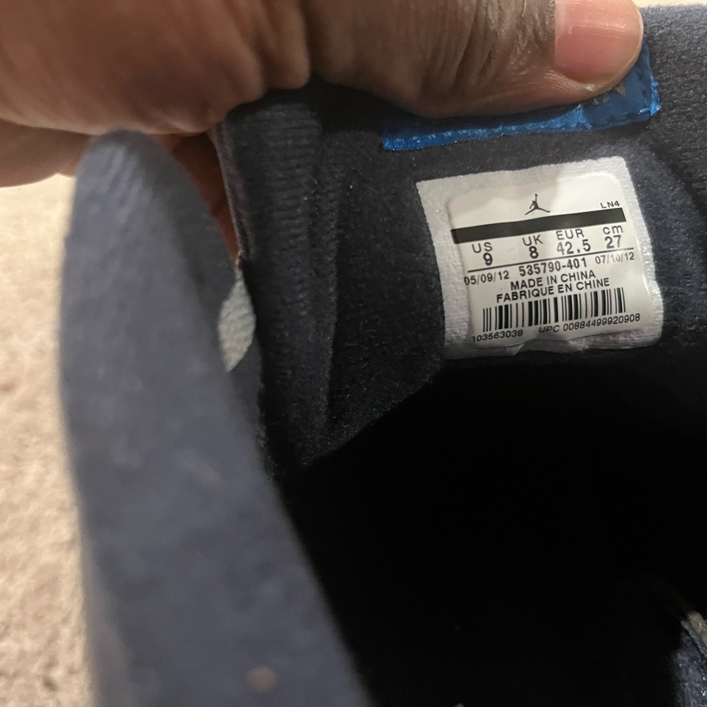 Used Jordan Shoes, Men size 9, Worn a few times still in pretty good condition